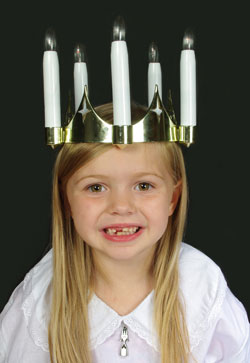 St. <b>Lucia Crown</b> with safe-candles - gold - 2531